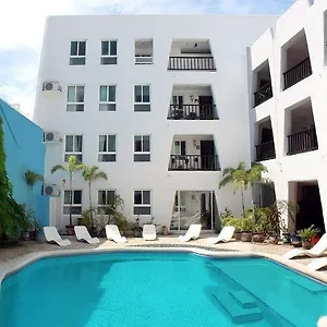 Hotel Berny, Ilha das Mulheres